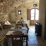 Charme In Perillis Popoli