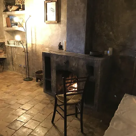 Charme In Perillis Bed & Breakfast Popoli