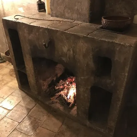 לינה וארוחת בוקר Charme In Perillis