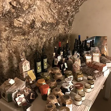 לינה וארוחת בוקר Charme In Perillis