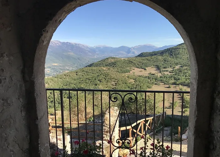 Alojamento de Acomodação e Pequeno-almoço Charme In Perillis Popoli