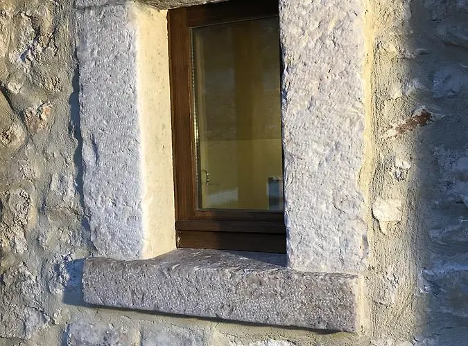 Charme In Perillis Пополи