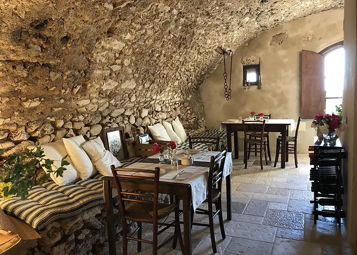 Charme In Perillis Popoli